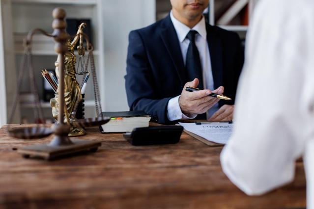 Avocat assistance devant les juridictions pénales